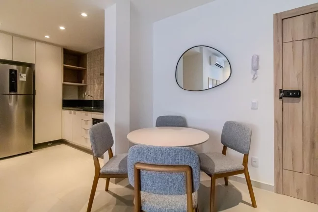 Imagem Apartamento para Venda em Rio de Janeiro, COPACABANA, 2 dormitórios, 1 suíte, 2 banheiros