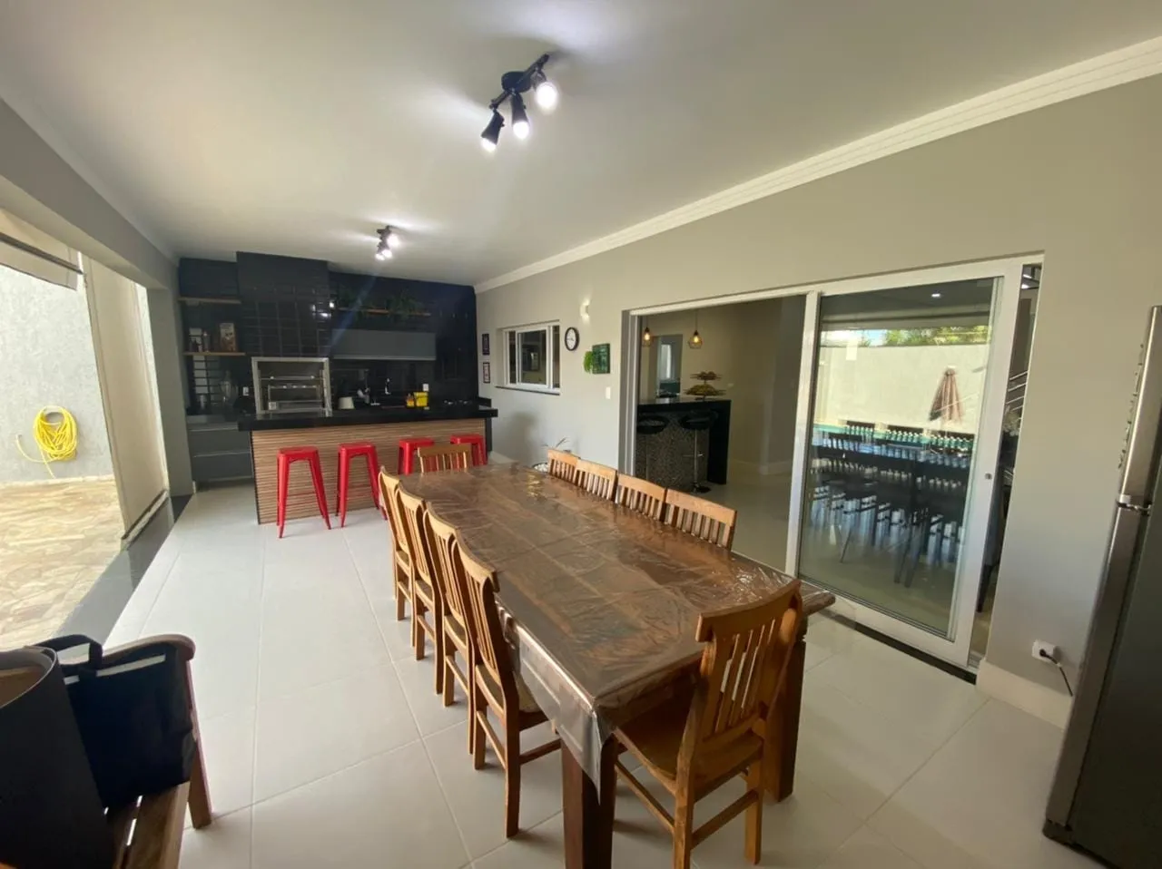 Imagem Casa à venda 3 Quartos, 1 Suite, 4 Vagas, 250M², Piracangaguá, Taubaté - SP | Condominio Jardim Oásis