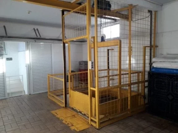Imagem CASA PARA VENDA E LOCAÇÃO COM 335 M² EM BOA LOCALIZAÇÃO