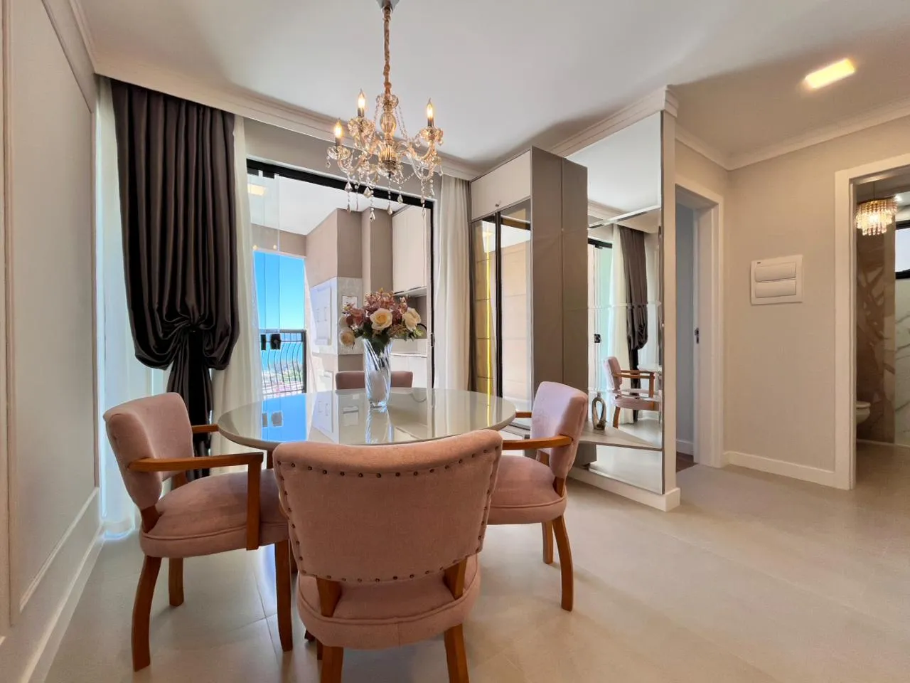 Imagem Apartamento com vista para o mar à venda com 70m2 por R$ 1.080.000,00