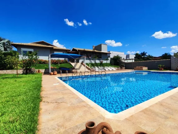 Imagem Casa Espetacular com 4 suítes Ninho Verde 1 - Encante-se com seu novo lar
