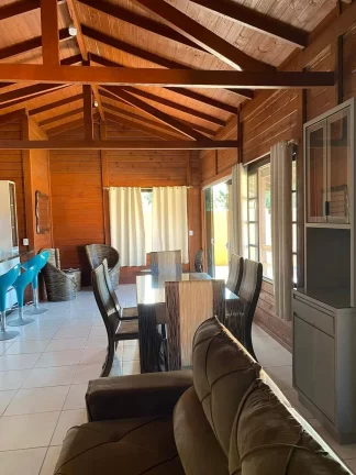 Imagem Casa Aconchegante e Mobiliada com Piscina e Área Gourmet em Ibiraquera - Imbituba/SC