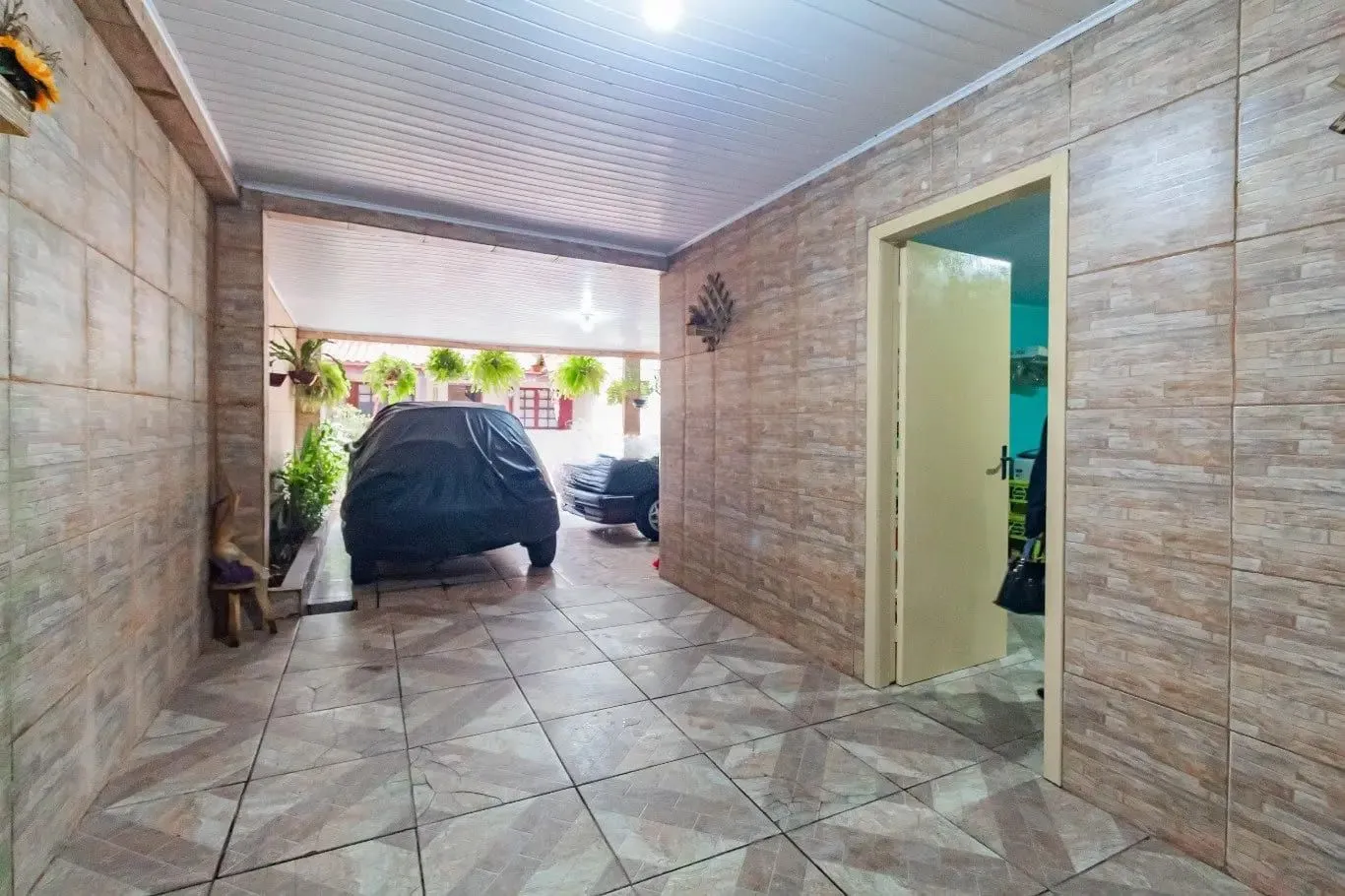Imagem Casa com 2 dormitórios no bairro Sarandi, Porto Alegre