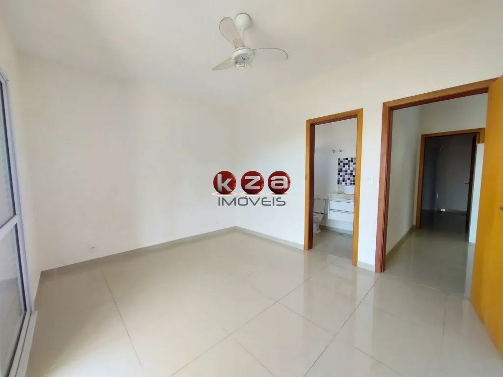 Imagem Venda ou aluguel. Condomínio em Valinhos-SP: Casa com 3 Suítes, 2 Salas e 220m² de Área Privativa!
