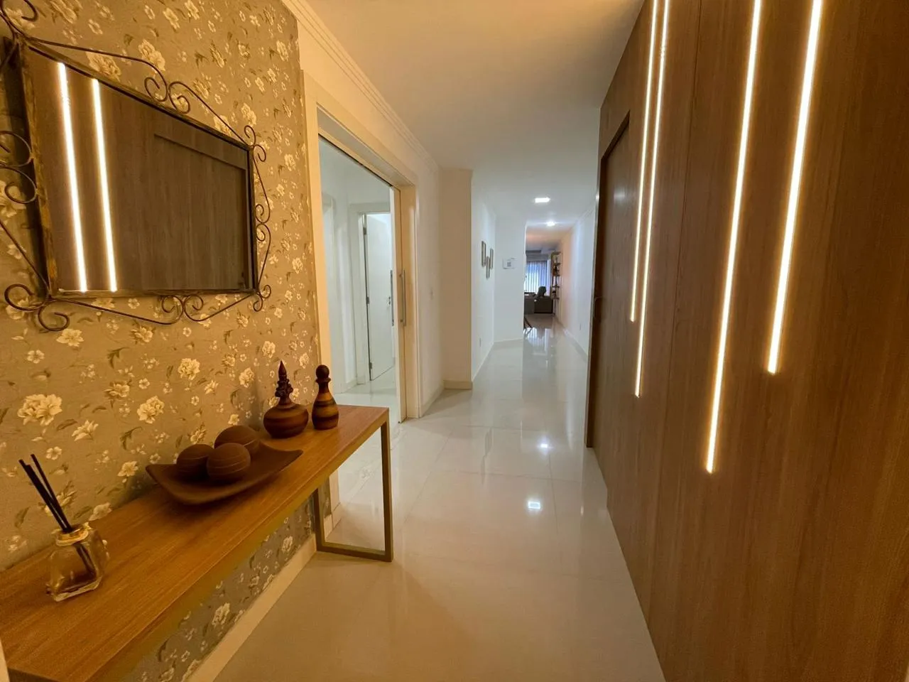 Imagem Apartamento com vista para o mar à venda com 225.09m2 por R$ 5.000.000,00