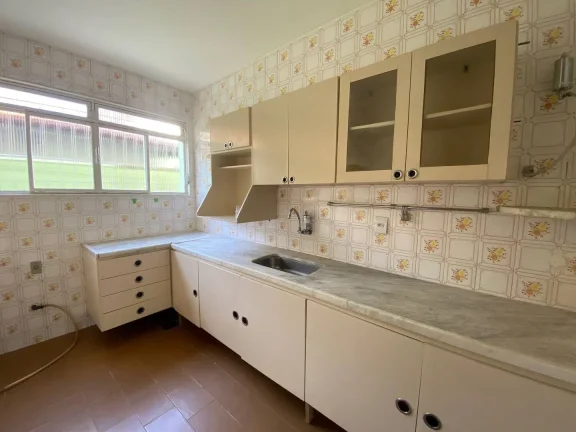 Imagem Casa ótima localização, comercial e residencial.