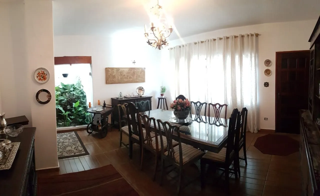 Imagem Terreno Amplo em Localização Estratégica - Perfeito para Construtoras