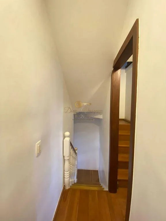 Imagem Casa em Condomínio para Venda em Teresópolis / RJ no bairro Araras