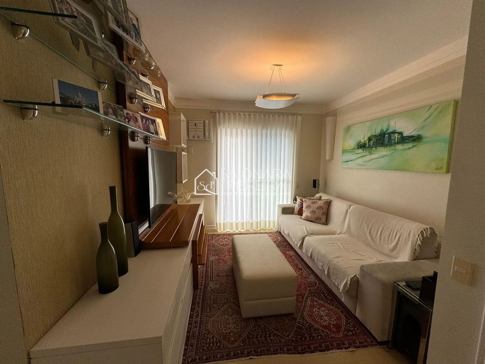 Imagem APARTAMENTO 4 DORMITÓRIOS SENDO 3 SUÍTES - CENTRO - FLORIANÓPOLIS