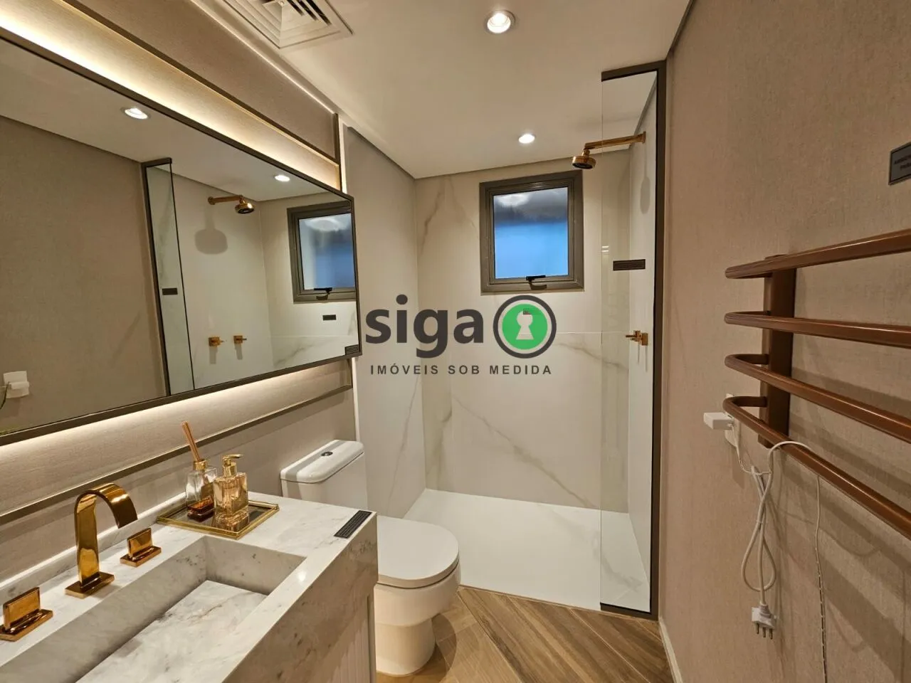 Imagem Apartamento à venda no Brooklin ? 138m², 3 quartos, 2 vagas , Quadra de Tênis!