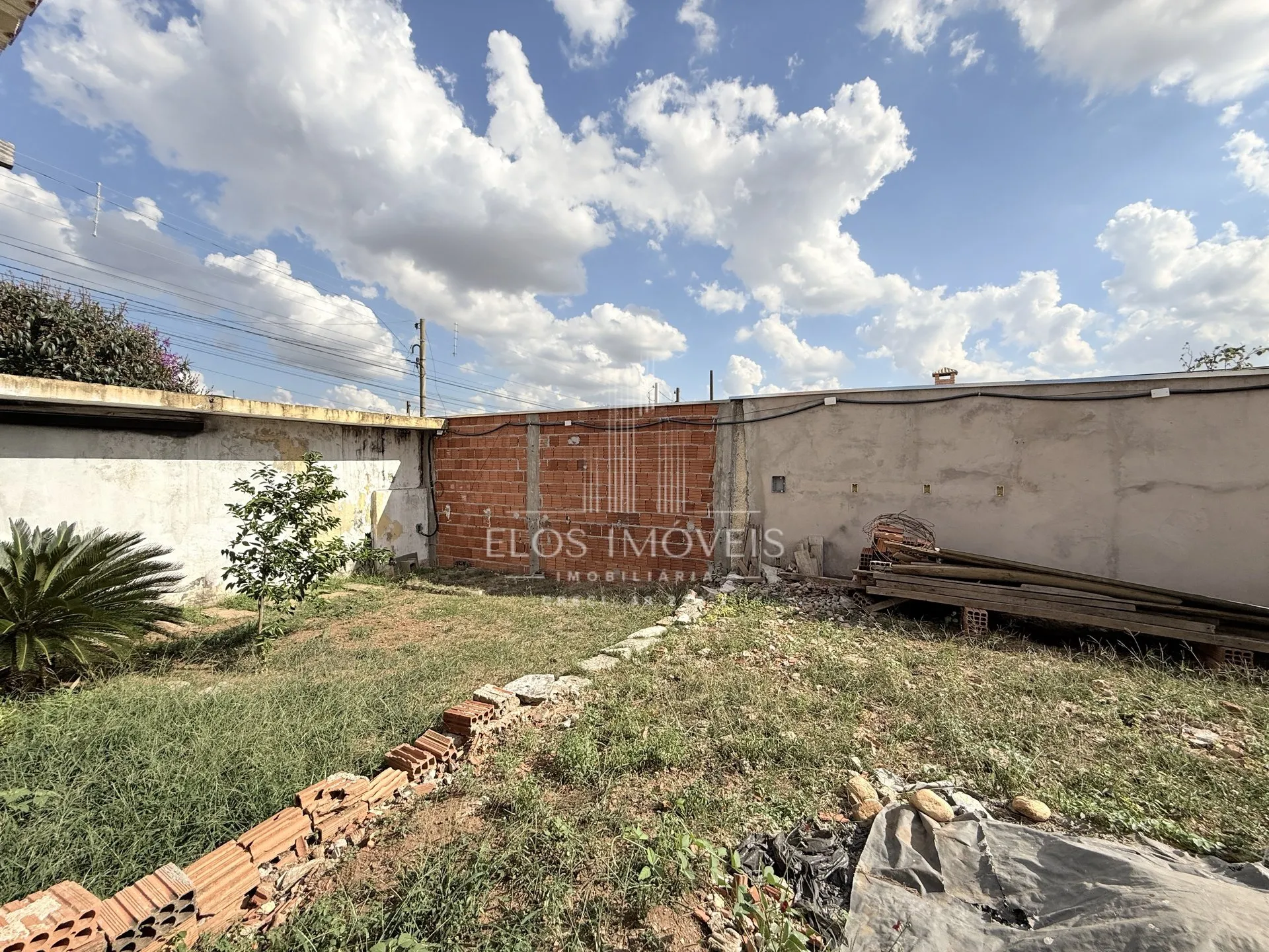 Imagem Sobrado de 1 quarto, 65m² no bairro Parque Residencial Aeroporto, em Limeira