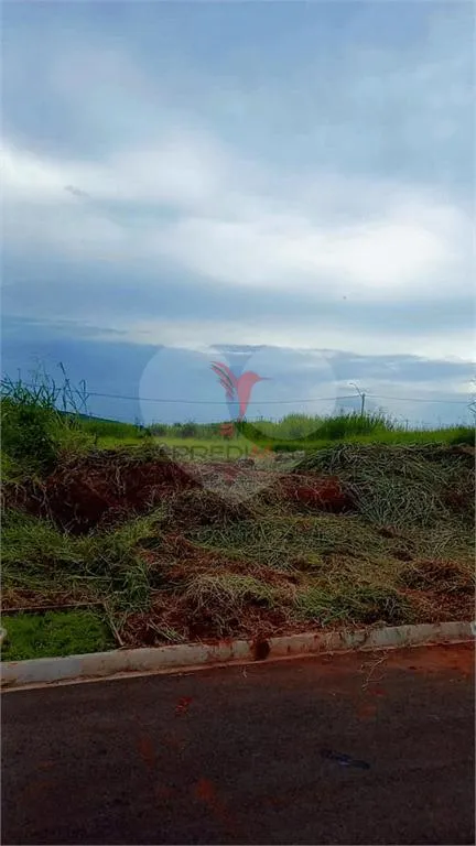 Imagem Lote/Terreno de 300m² no bairro Residencial Villacittá, em Lençóis Paulista