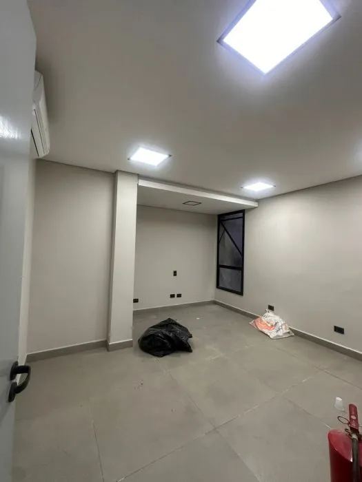 Imagem Prédio Comercial na Penha de França com120 metros reformado.