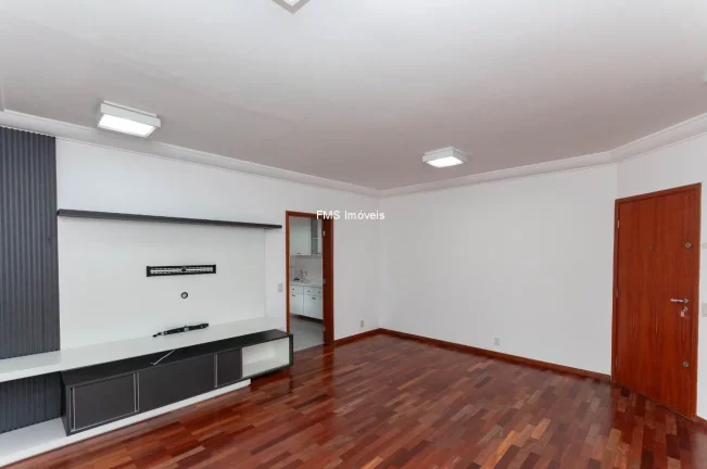 Imagem Apartamento para Locação em Pinheiros, com 2 Quartos sendo 1 Suíte, 2 Vagas, 75m².