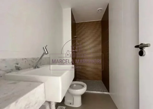 Imagem Apartamento excepcional, andar alto, localizado na Praia da Costa