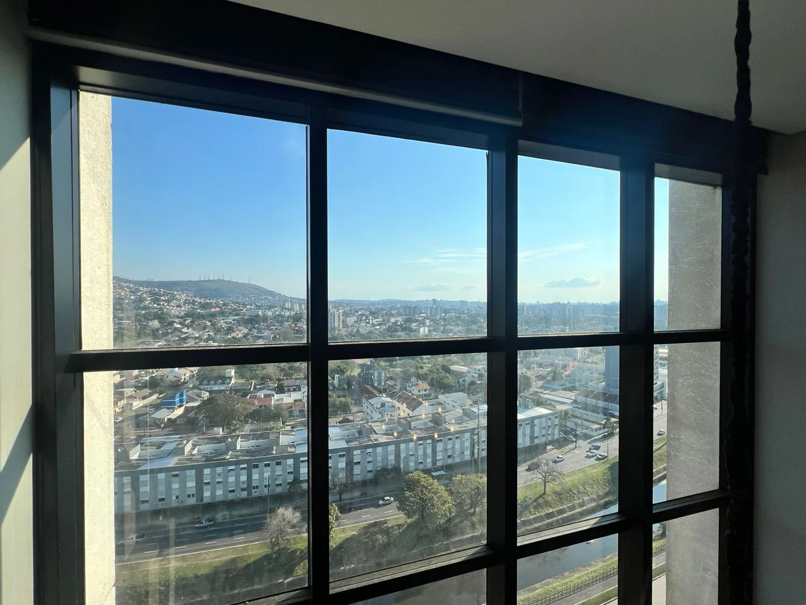 Imagem Apartamento duplex a venda, mobiliado e decorado, planta de 57 m2 com 1 dormitório, 2 vagas e 1 depósito.