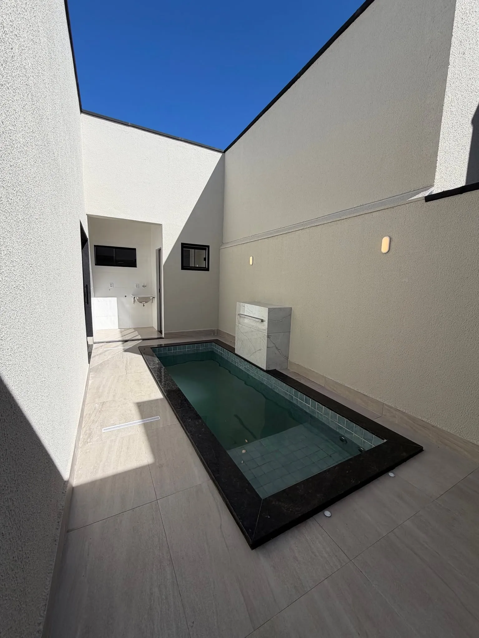 Imagem Casa 3/4 Sendo 1 Suite Com Closet No Bairro Das Industrias