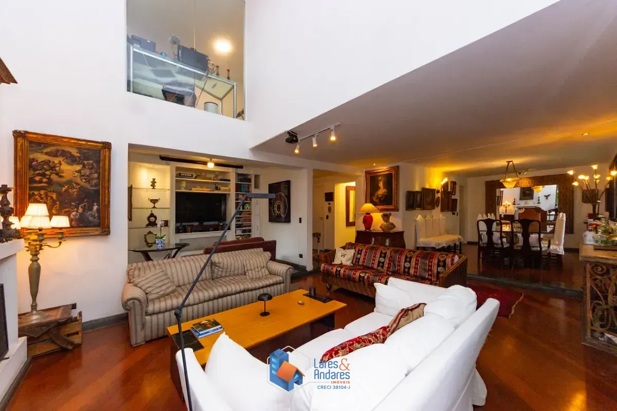 Foto do imóvel Duplex para venda em Campo Belo com 4 quartos, sendo 4 suítes, 254m² em Rua Barão do Triunfo