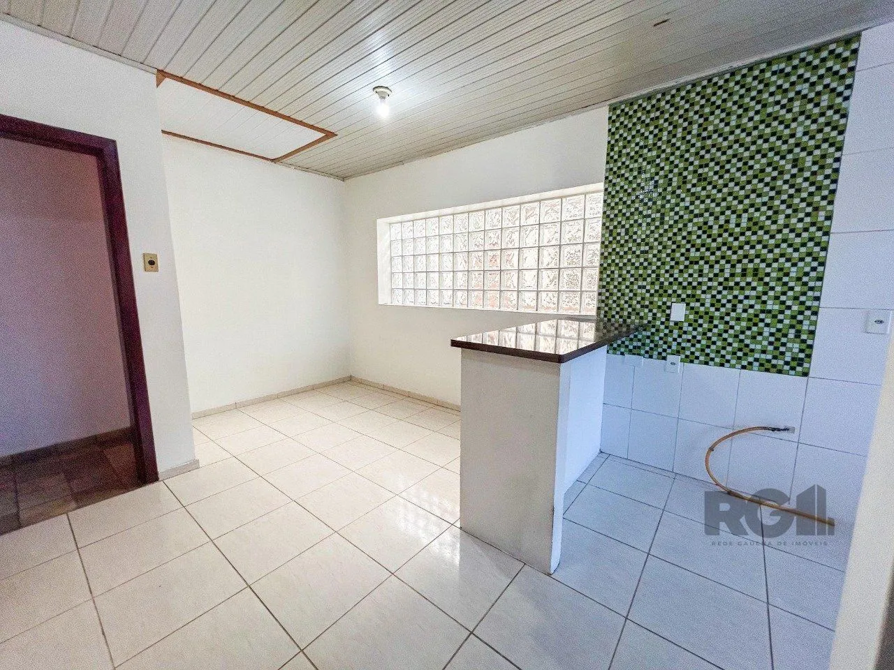 Imagem Casa 03 quartos, peças amplas, 03 dormitórios, salão de festas -3 vagas - Cavalhada