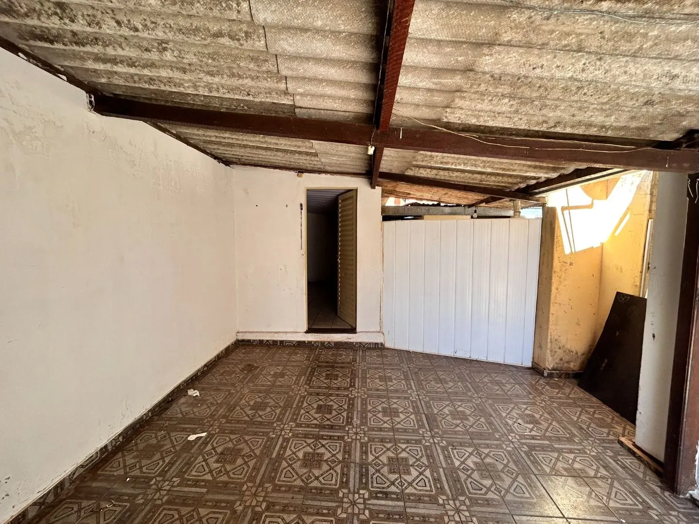 Imagem Casa com 2 dormitórios para alugar, 100 m² por R$ 1.300,00/mês - Boa Vista - Patos de Minas/MG
