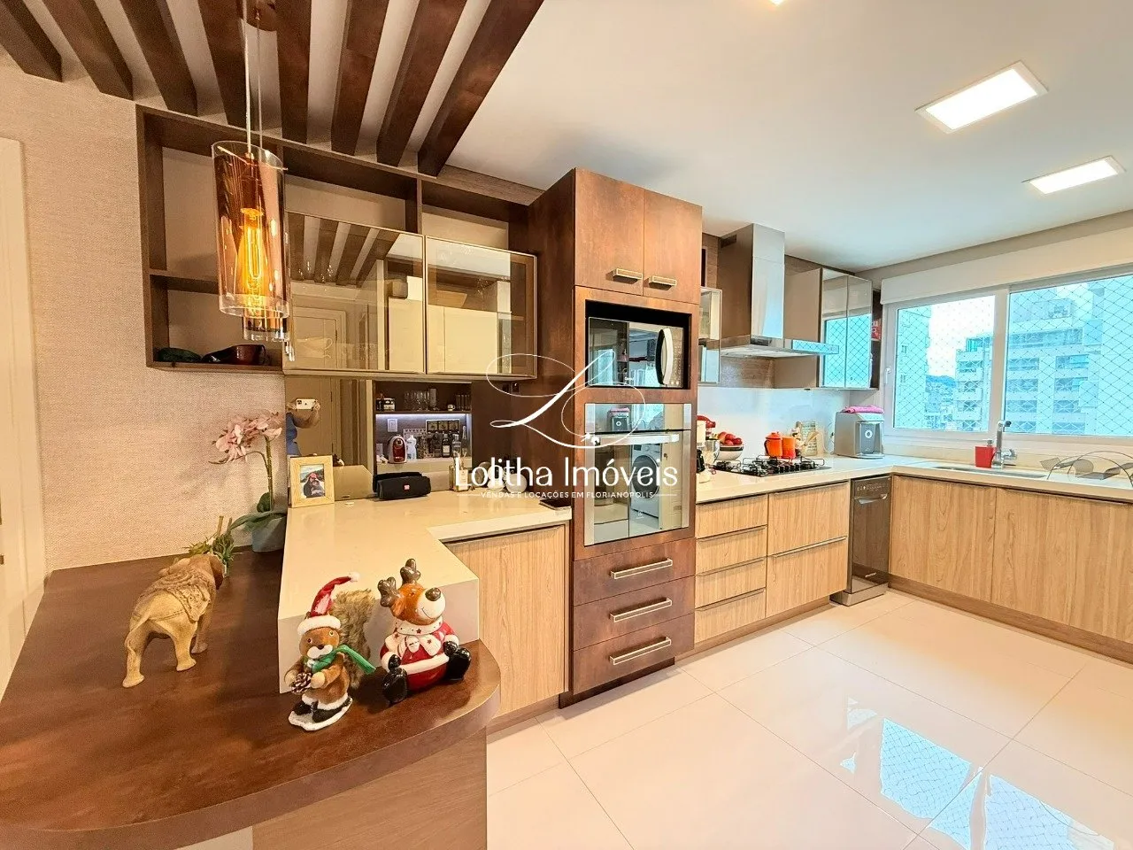 Imagem APARTAMENTO DE ALTO PADRÃO À VENDA NA AGRONÔMICA - FLORIANÓPOLIS/SC