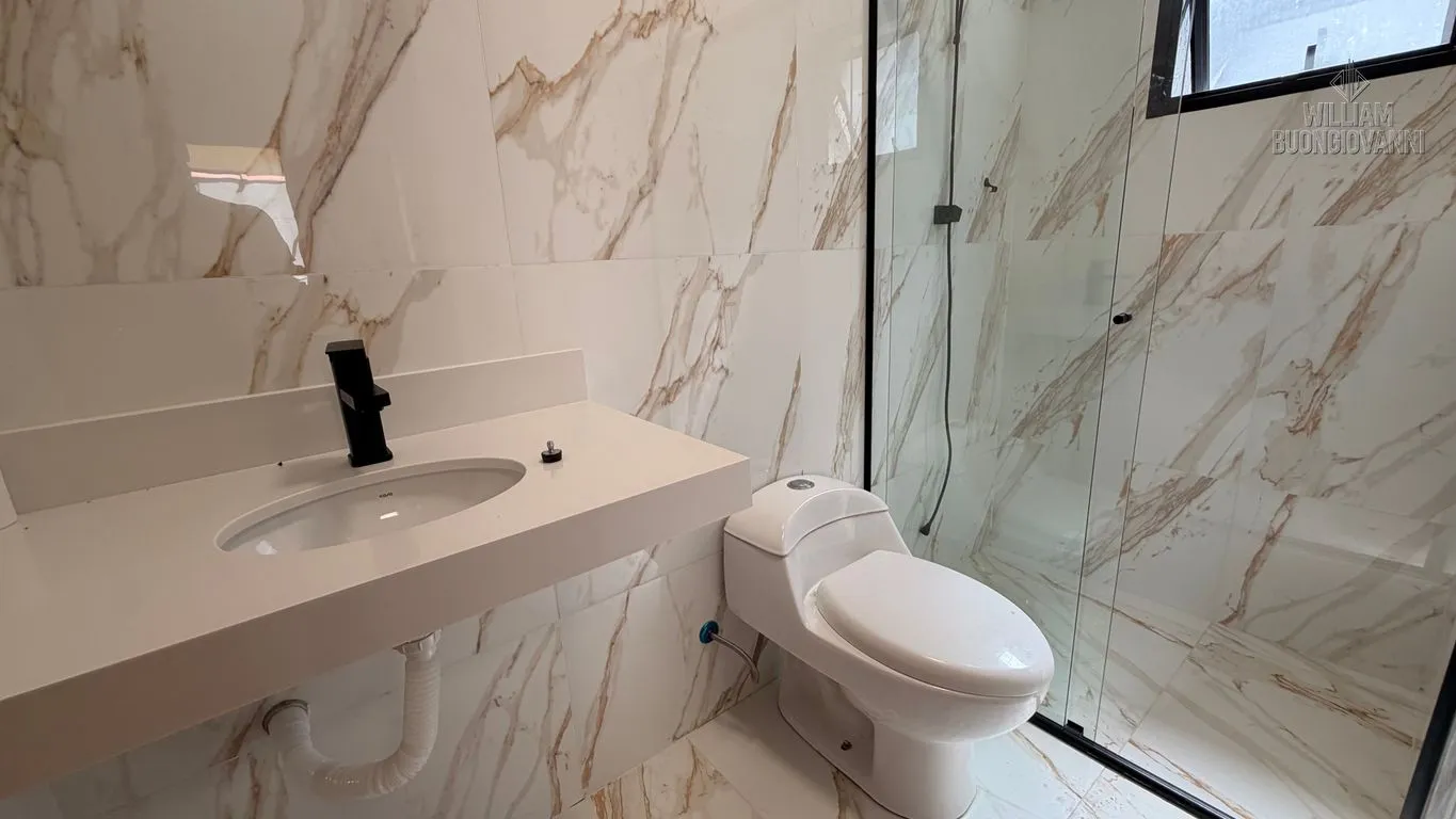 Imagem CASA 3 QUARTOS, SENDO 3 SUÍTES, 4 VAGAS GARAGEM - JD IMPERADOR - PRAIA GRANDE/SP