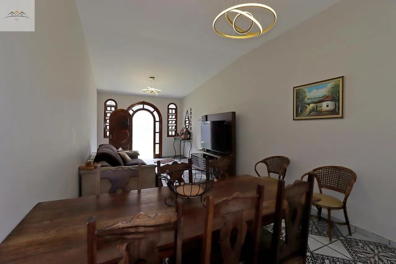 Foto do imóvel Sobrado à venda na V. Pires, Santo André 5 dorm. 2 suítes 5 vgs 280m²
