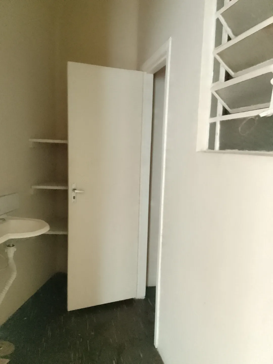 Imagem Sala comercial à venda em Porto Alegre, Centro, 112.6m2