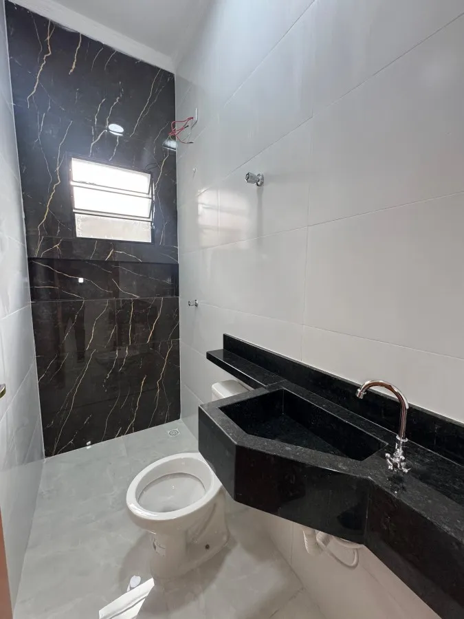 Imagem Casa para Venda em Mongaguá, Florida Mirim, 3 dormitórios, 1 suíte, 2 banheiros, 3 vagas