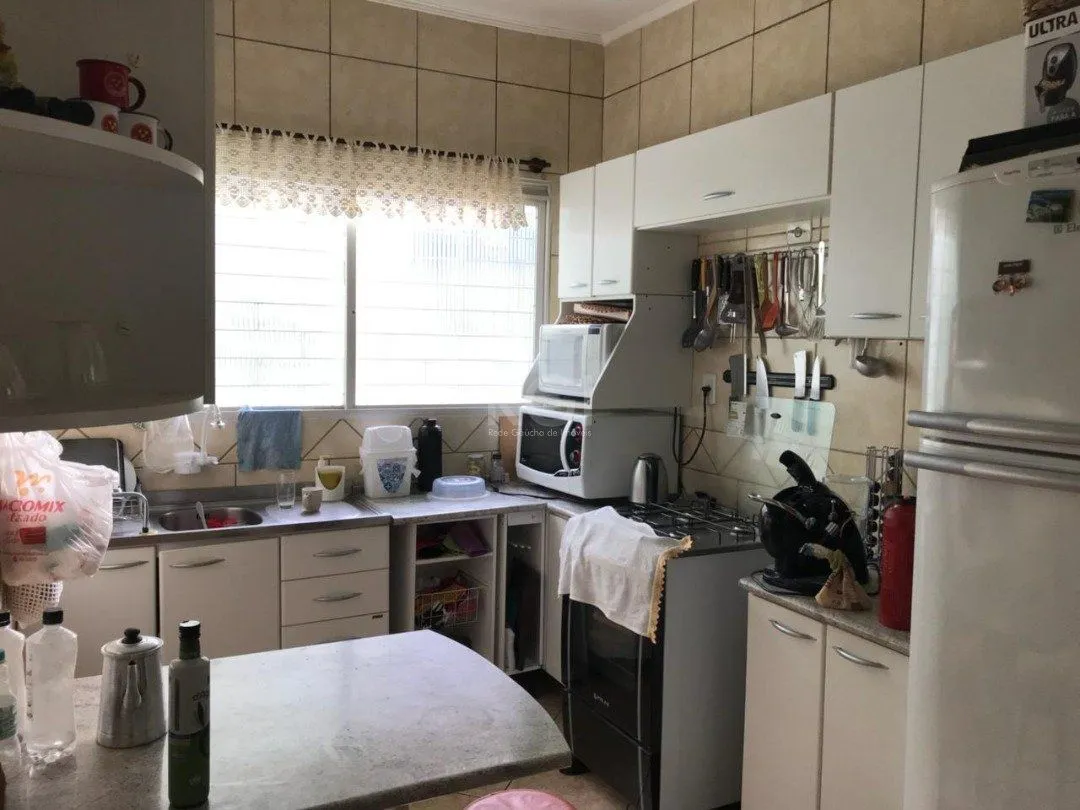 Imagem Casa residencial/comercial, com 350m² privativos, 4 quartos, 5 vagas de garagem - Bairro Tristeza