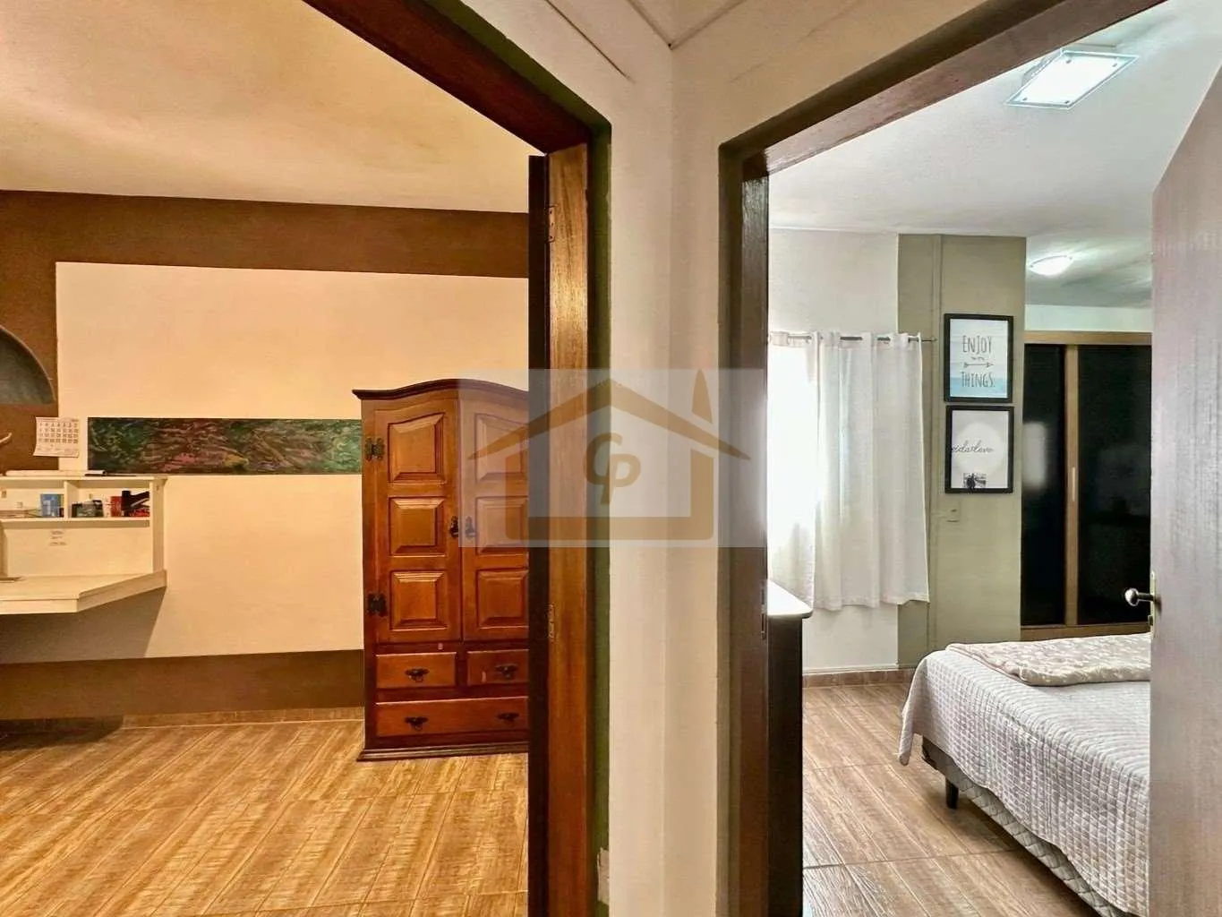 Imagem Casa Térrea, 2 quartos sendo um suíte , condomínio com Clube, 3 vagas