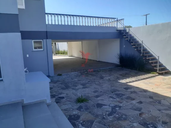 Imagem CASA ALTO PADRÃO no Recanto de Portugal, Impecavel, amplo pátio com acesso para carro