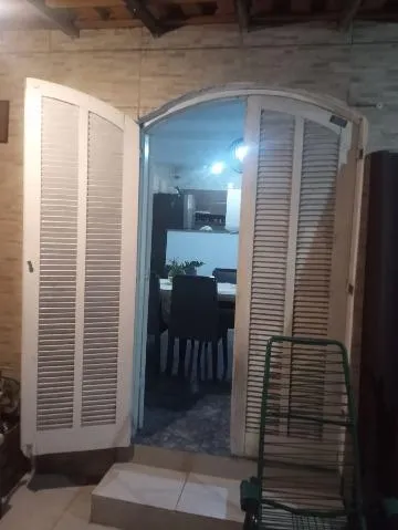 Imagem VENDA DE CASA NO JD. HELENA, EM SÃO PAULO/SP, 125m², com 6 dorm, 3 suítes, sala de estar, cozinha, área gourmet, garagem p/ 2 autos. CONSULTE-NOS.