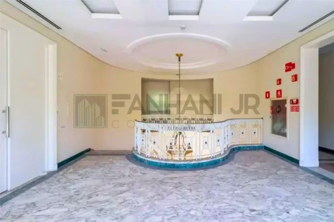 Imagem Casa Comercial para Locação em São Paulo-SP, no Jardim América: 10 Salas, 5 Banheiros, 20 Vagas de Garagem, 835m² de Área