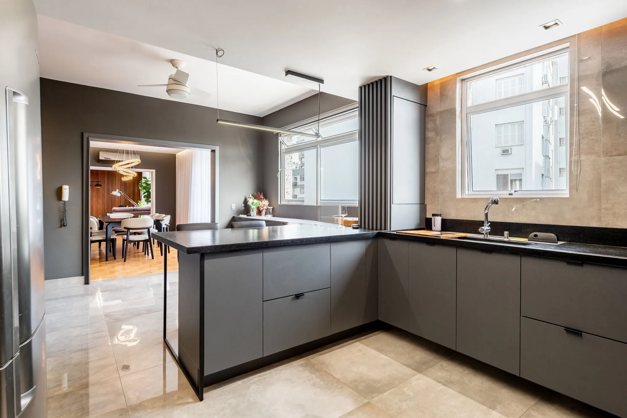Imagem Apartamento com 295m² e 3 dormitórios, 1 suíte, 2 vagas individuais, no bairro Independência
