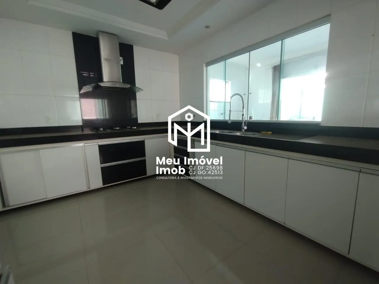 Imagem Casa 4 Quartos 3 Suítes Duplex 300m² Santa Luzia II Luziânia