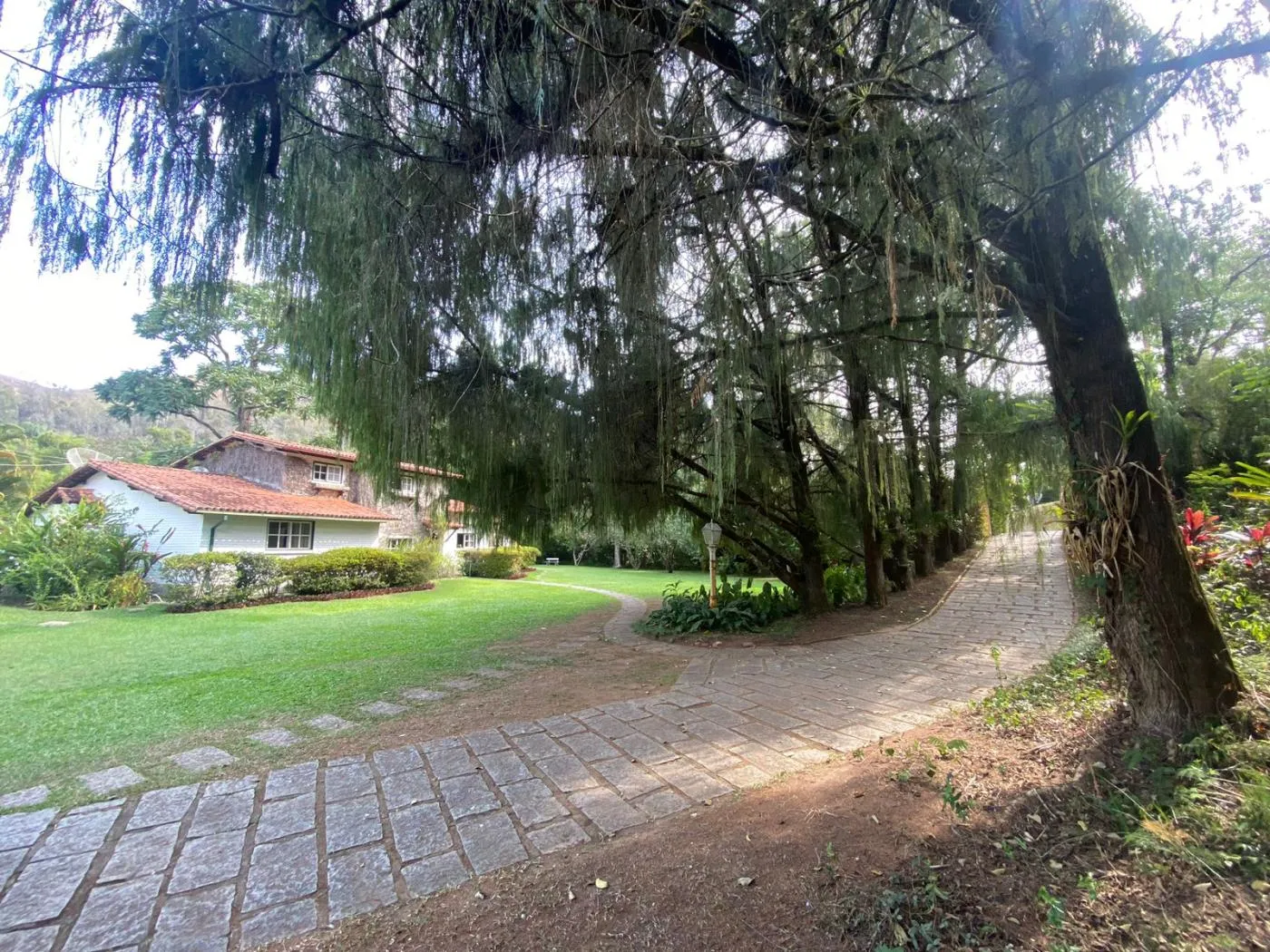 Imagem Casa em Condomínio para Venda em Petrópolis / RJ no bairro Itaipava