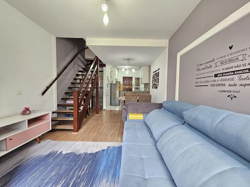 Imagem Casa em Condomínio para Venda em Teresópolis / RJ no bairro Parque do Imbui