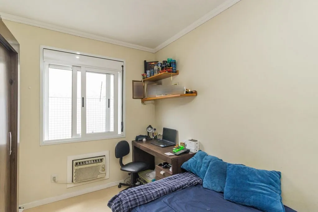 Imagem Apartamento de 3 dormitórios no bairro Jardim Itu Sabará - Porto Alegre