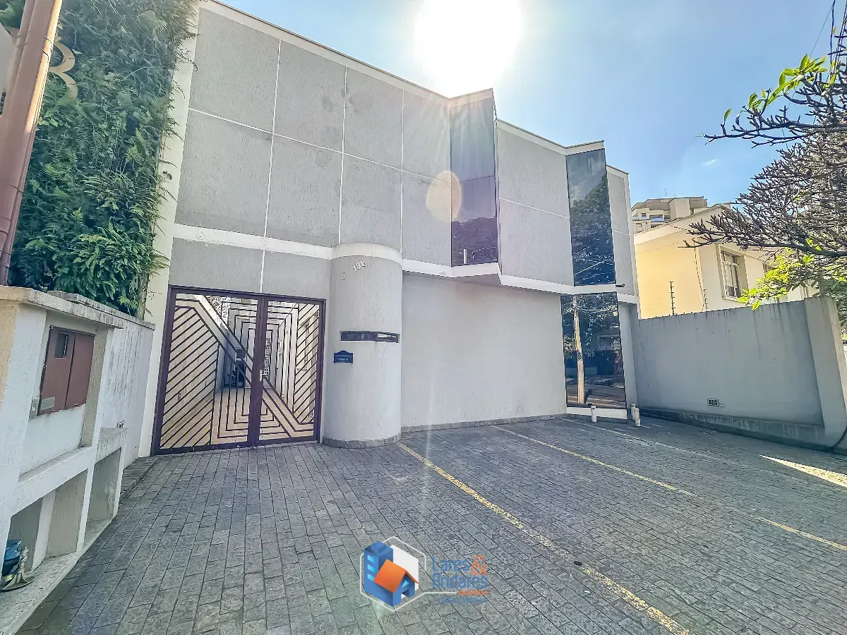 Foto do imóvel Casa comercial para venda e locação em Indianópolis, 315m² em Alameda dos Nhambiquaras