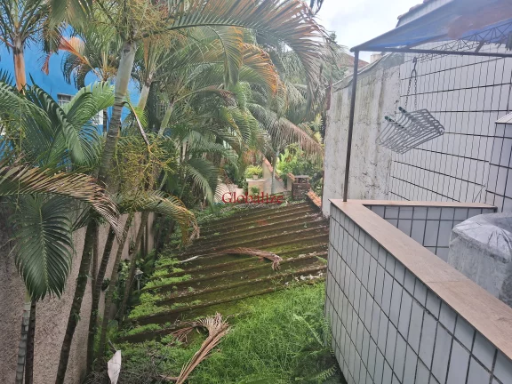 Imagem Sobrado para reforma em Santos na Vila Belmiro com 2 dormitórios, garagem e quintal nos fundos com piscina à venda por R$ 1.365.000,00