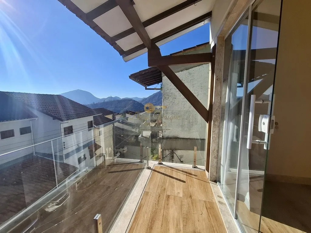 Imagem Casa em Condomínio para Venda em Teresópolis / RJ no bairro Iucas