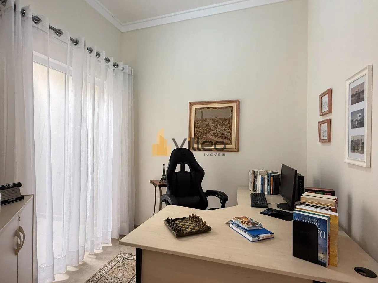 Imagem Descubra esta belíssima casa moderna e espaçosa localizada no Jardim Pagliato, um dos bairros mais...