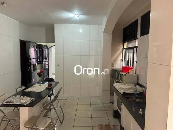 Imagem Casa à venda, 330 m² por R$ 950.000,00 - Vila Americano do Brasil - Goiânia/GO