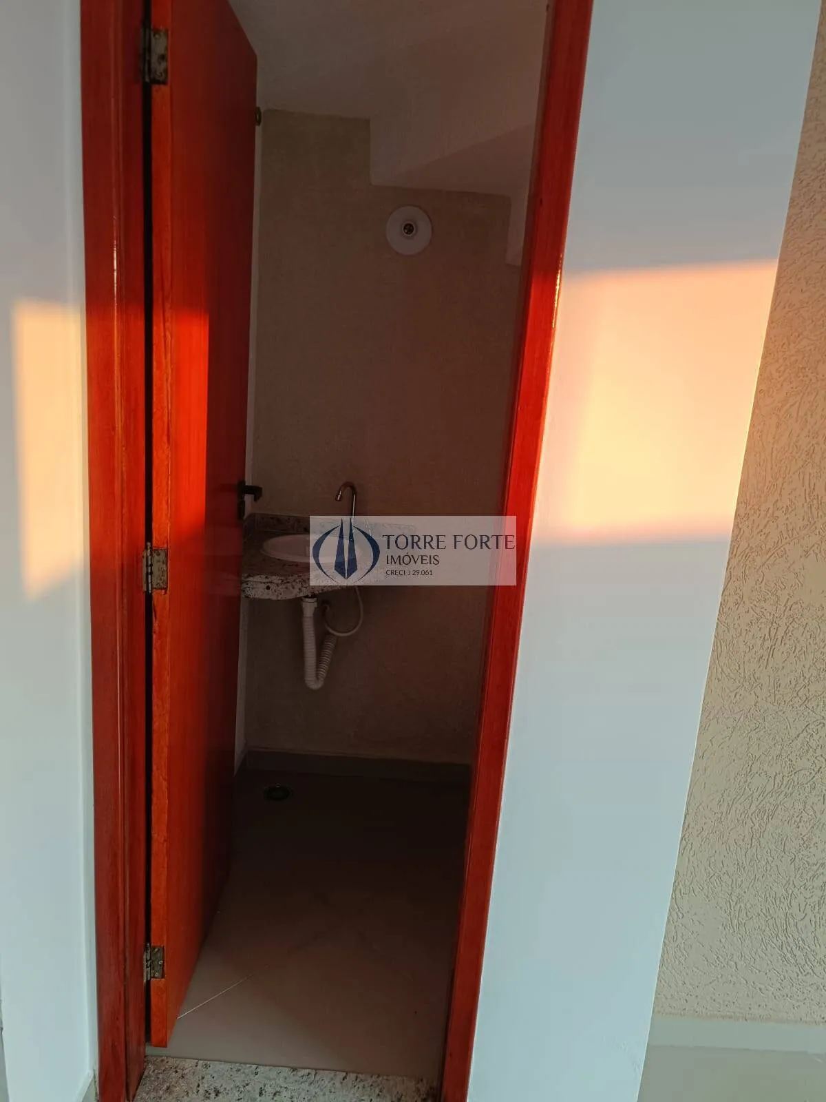 Imagem Sobrado em condominio com 2 quartos 2 vagas independentes na Vila Alpina.