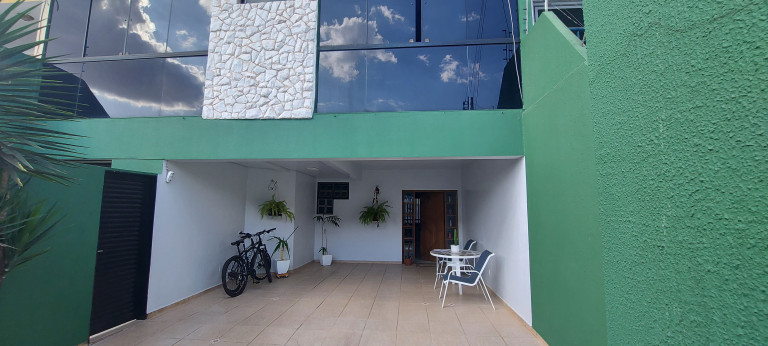 Imagem Sobrado com 4 Quartos à Venda, 17.920 m² em Jardim América - Goiânia