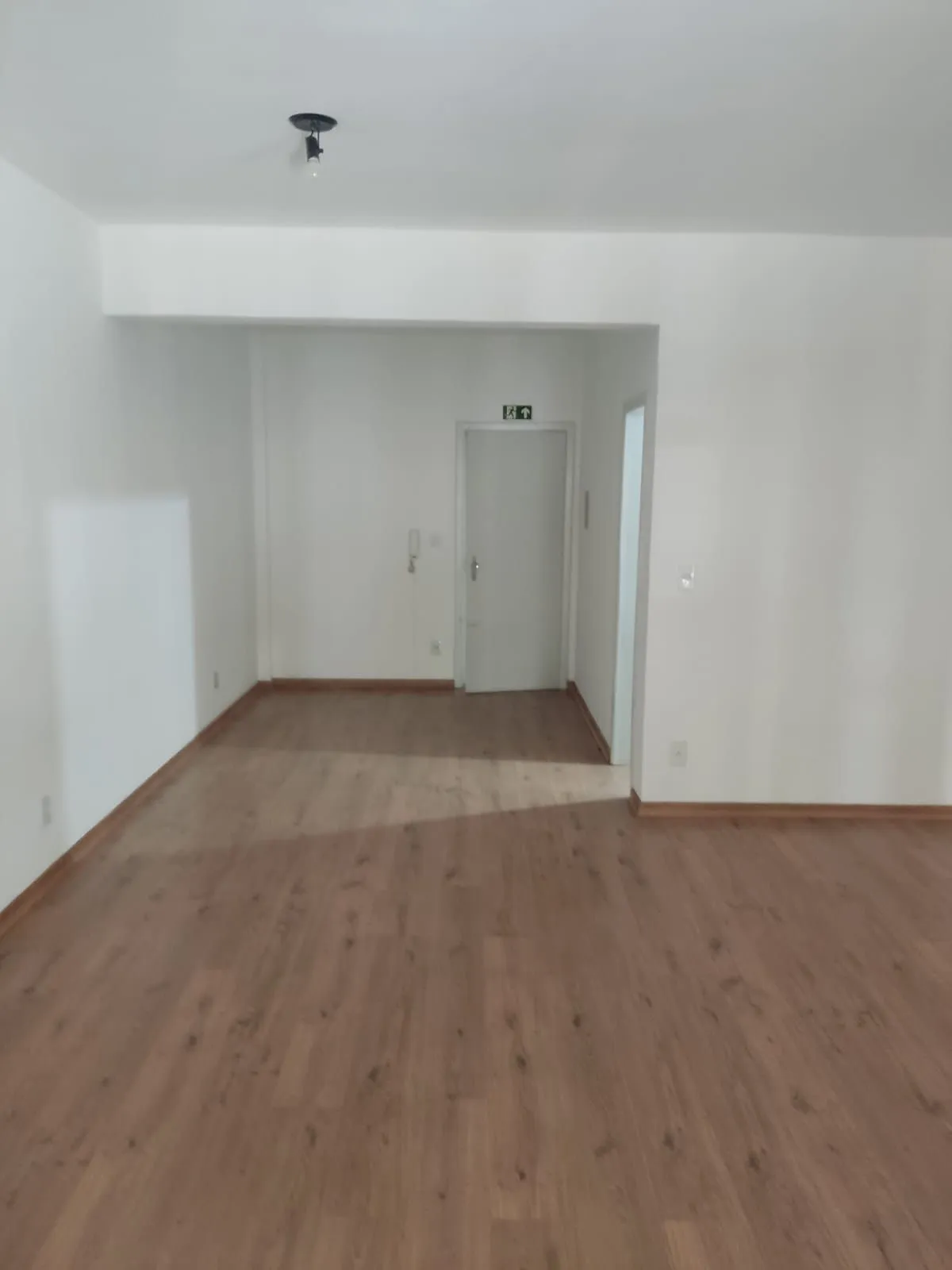 Imagem MÁFFER IMÓVEIS ALUGA - SALA COMERCIAL NA PERNAMBUCO | FLORESTA