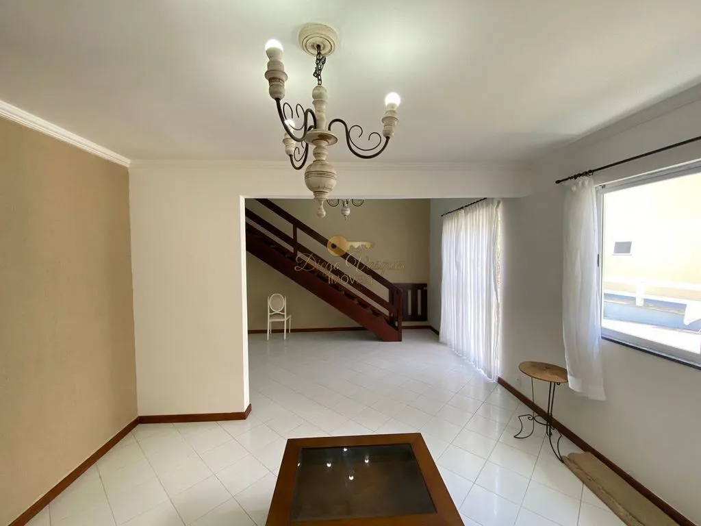 Imagem Casa em Condomínio para Venda em Teresópolis / RJ no bairro Granja Guarani