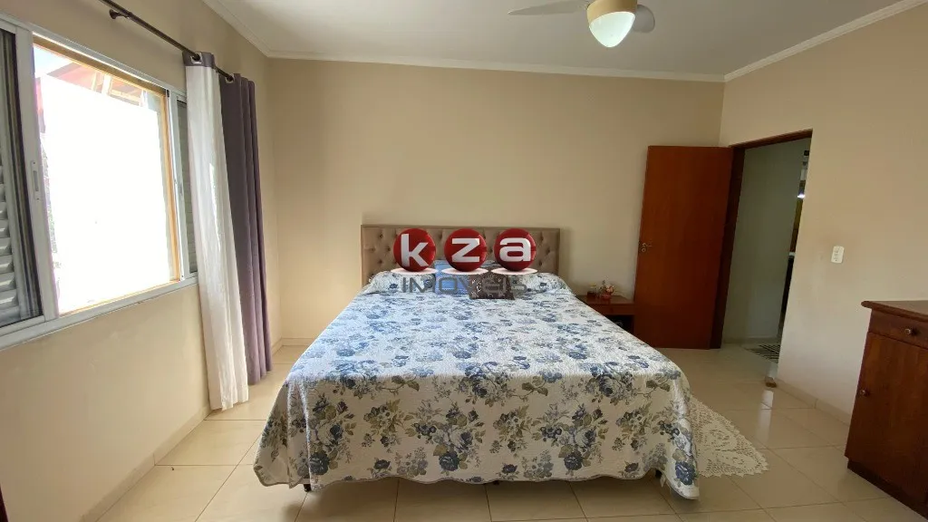 Imagem Chácara à venda em Valinhos-SP, Chácaras Alpina: 3 quartos, 1 suíte, 2 salas, 3 banheiros, 3 vagas, 300 m².