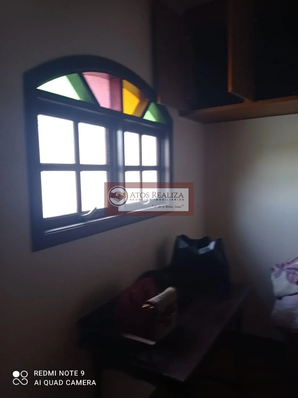 Imagem PORTUNIDADE EXCLUSIVA NA CIDADE DUTRA. Vendo uma casa Assobradada na Cidade Dutra, Próximo ao bolsão de Interlagos. São 3 Dormitórios, sendo 1 Suíte, varanda com vista para a represa, 4 vagas de garagem, Sala 2 ambientes, copa e Cózinha, Área Gourmet com 